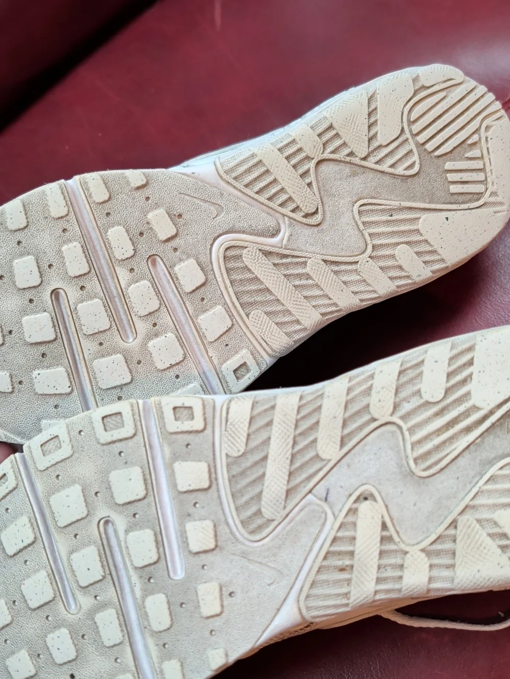 Nike White Air Max Shoes Sneakers Girls 6.5 Y